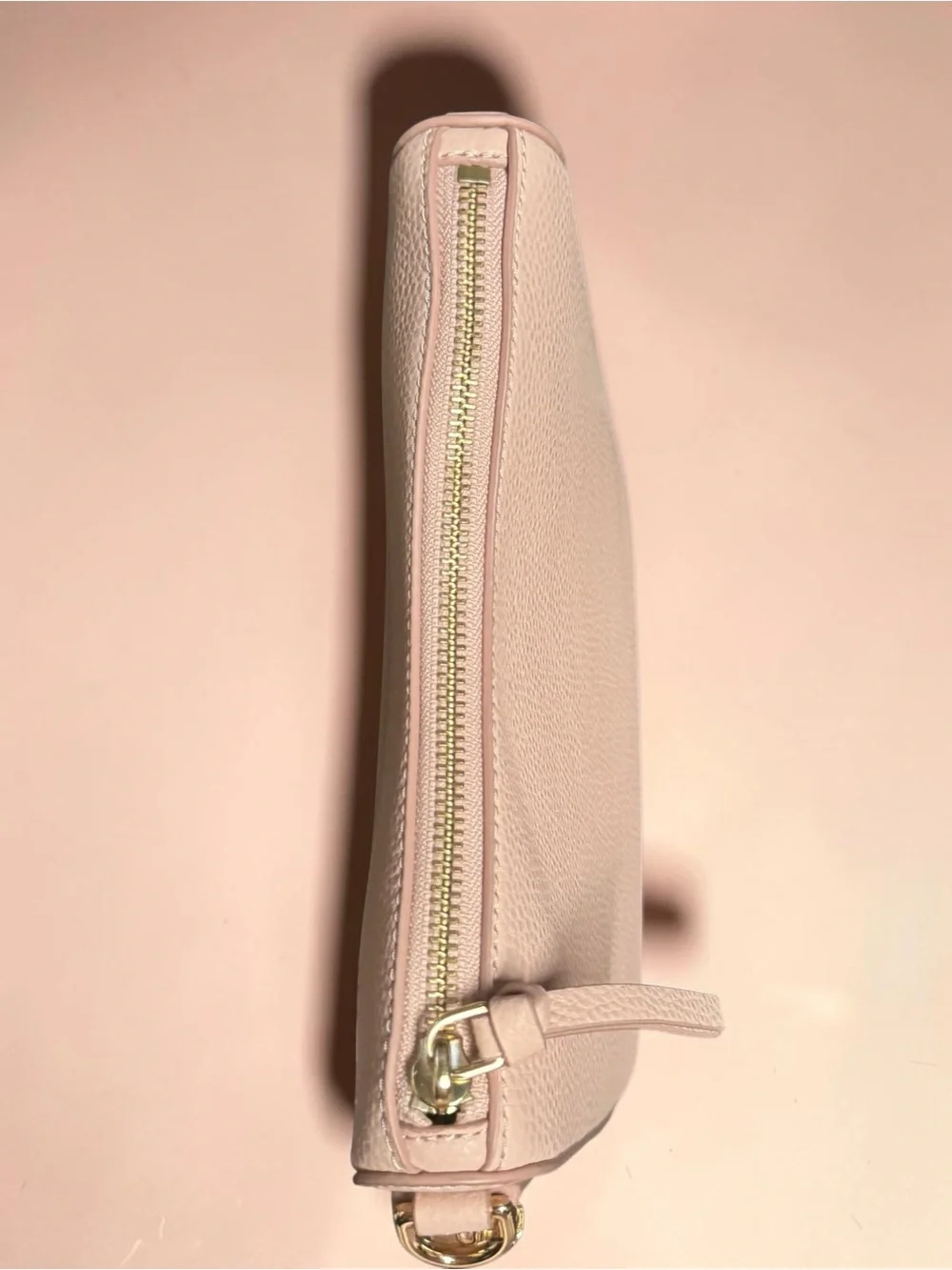 Marc Jacobs dimensions 25